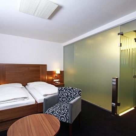 Pension Am Kurpark Vienna Room photo