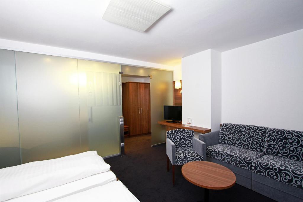 Pension Am Kurpark Vienna Exterior photo