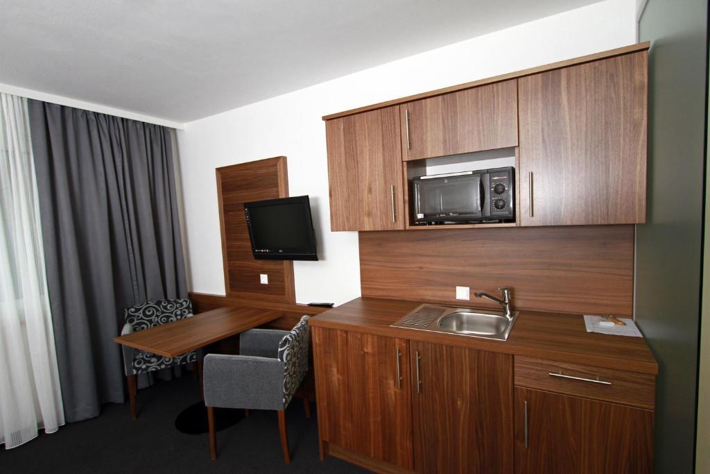 Pension Am Kurpark Vienna Exterior photo